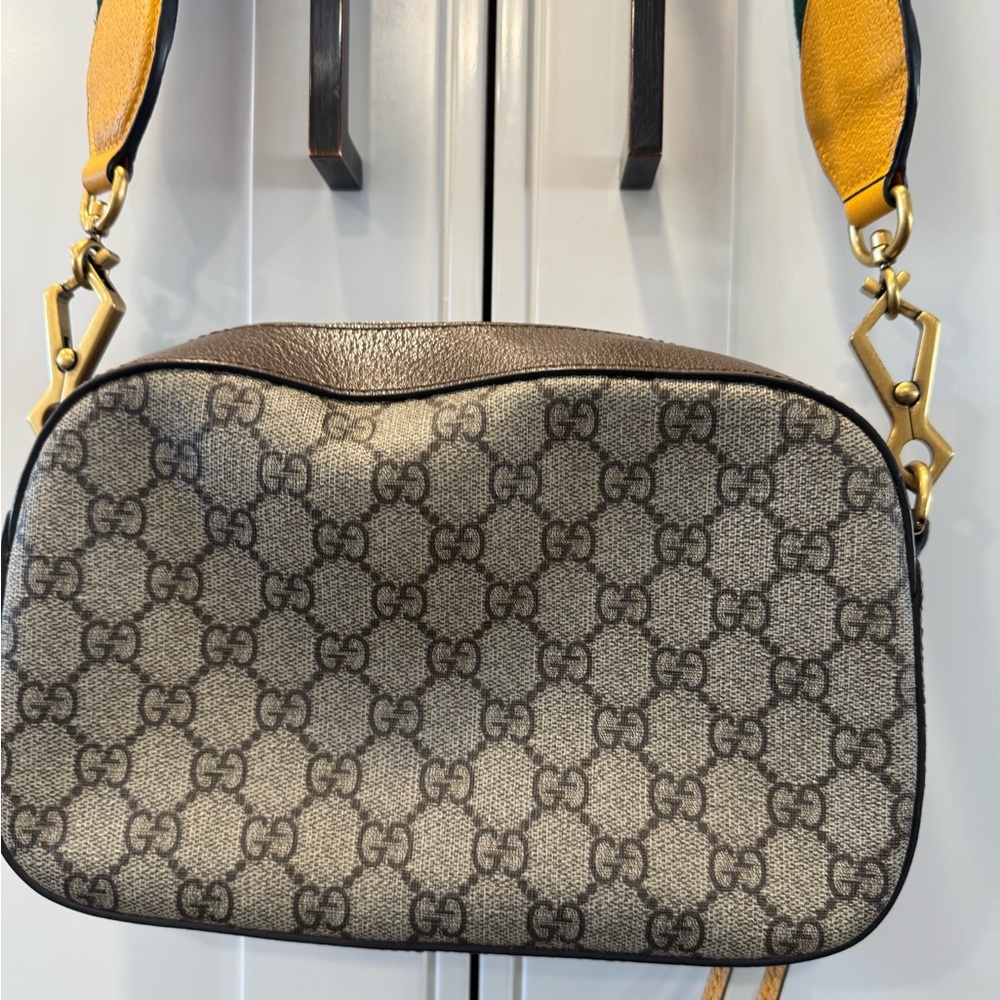 Authentic Gucci Neo Vintage GG Supreme Messenger Bag Camera Bag Crossbody Purse  - Picture 5 of 16